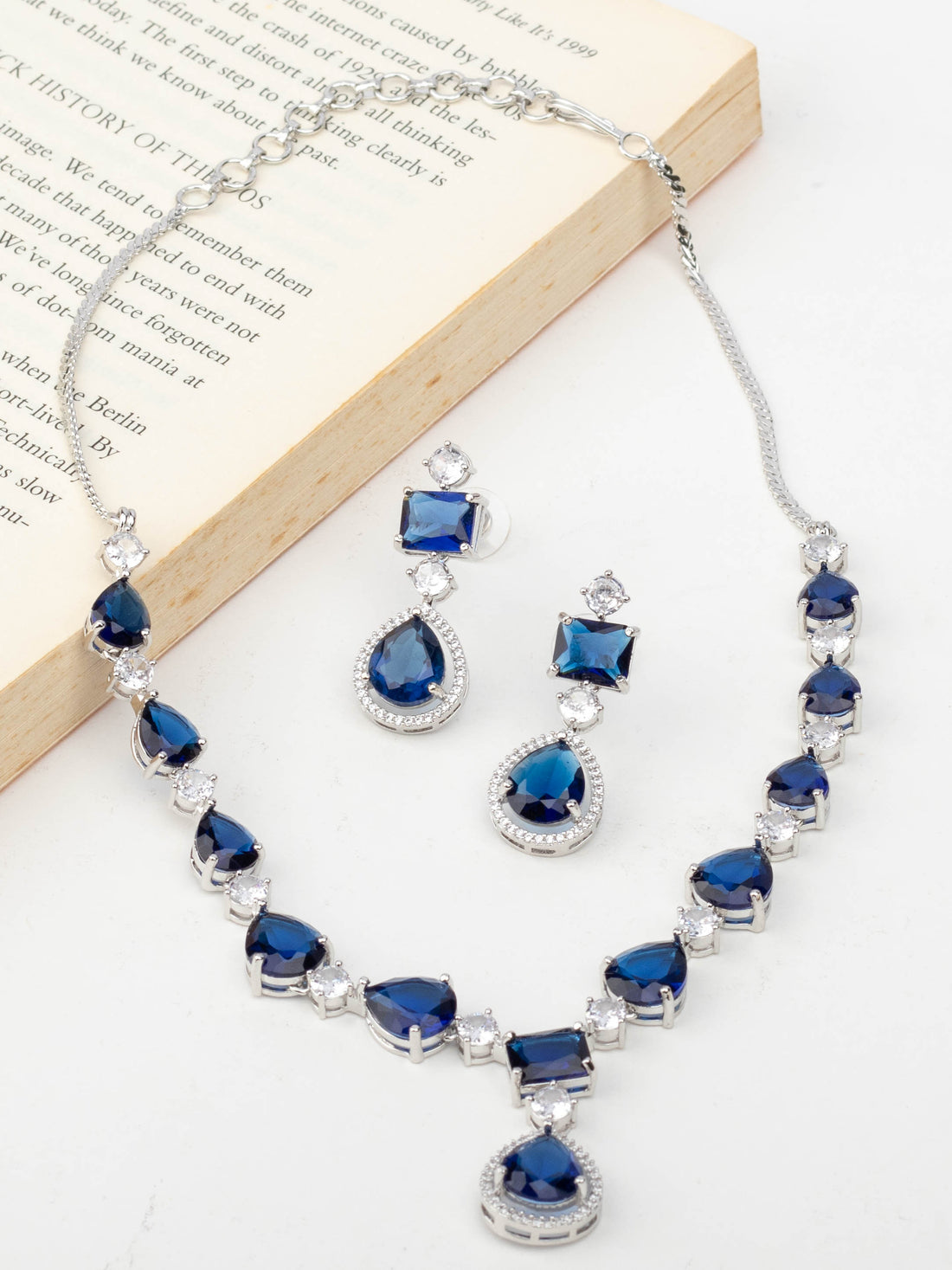 Elegant Sapphire Blue Zircon Necklace Set From House of Anantara For a Special Charm